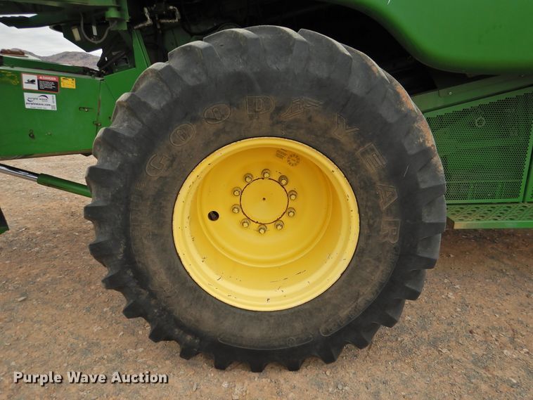 image for item DG1625 2003 John Deere 9750 STS  combine