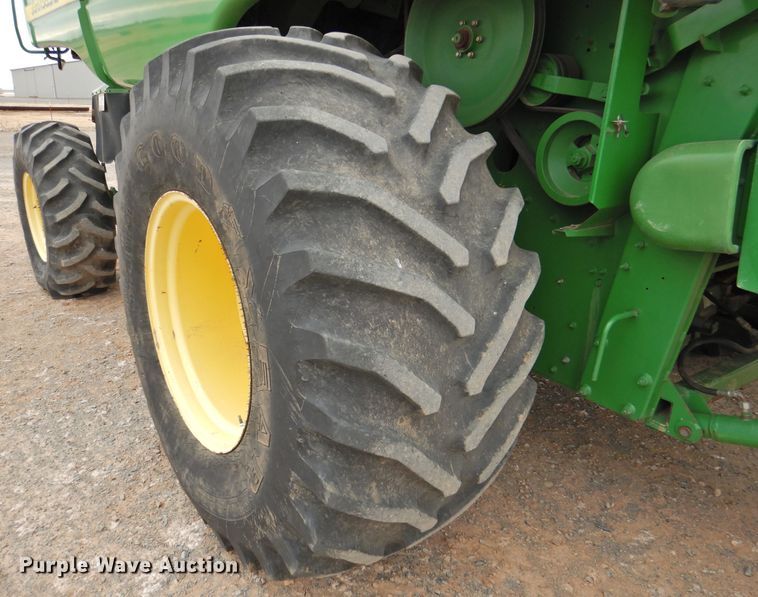 image for item DG1625 2003 John Deere 9750 STS  combine