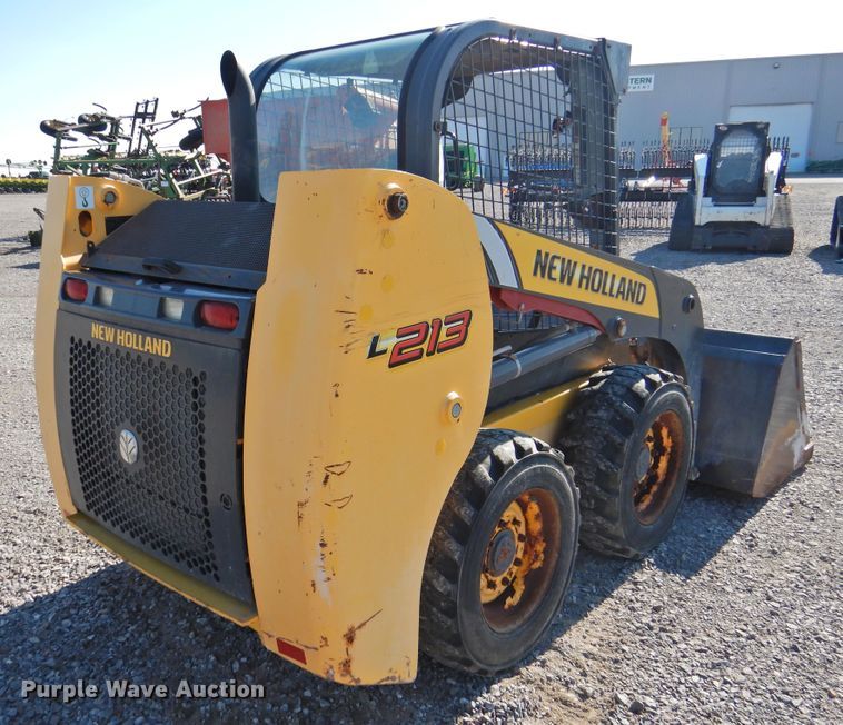 image for item DG1635 New Holland L213  skid steer loader