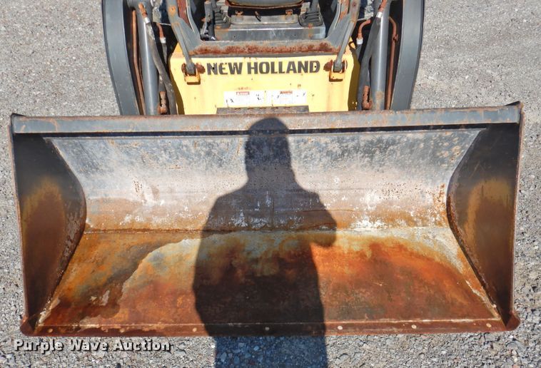 image for item DG1635 New Holland L213  skid steer loader