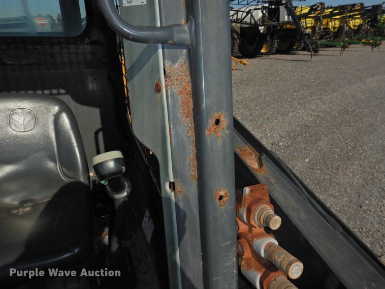 image for item DG1635 New Holland L213  skid steer loader