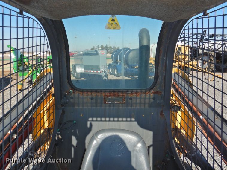 image for item DG1635 New Holland L213  skid steer loader