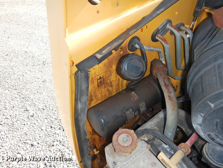 image for item DG1635 New Holland L213  skid steer loader