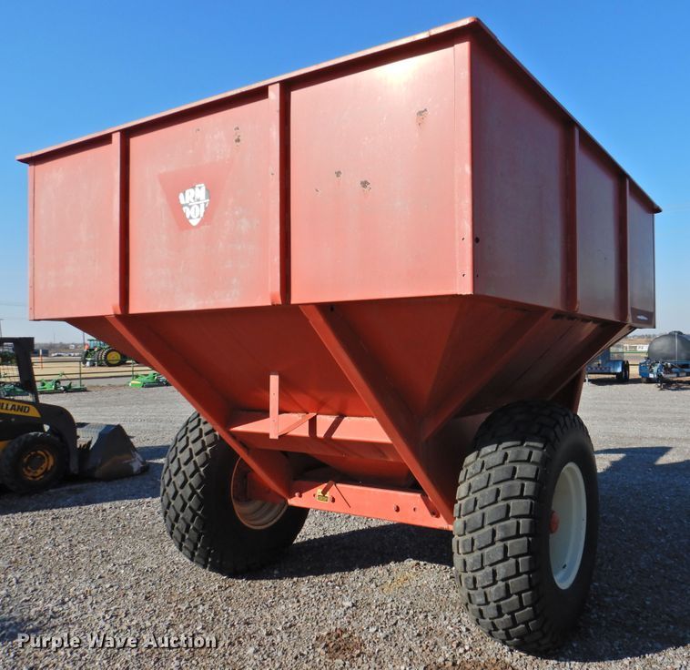image for item DG1636 UFT 500SA  grain cart
