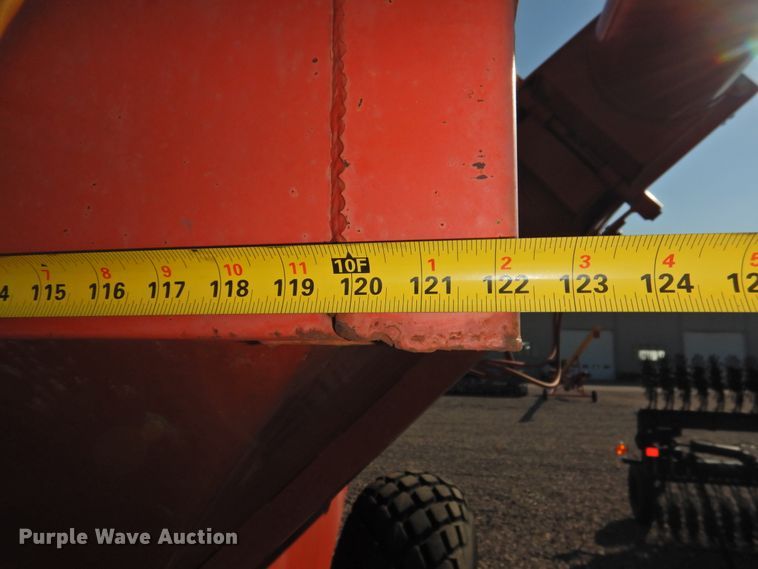 image for item DG1636 UFT 500SA  grain cart