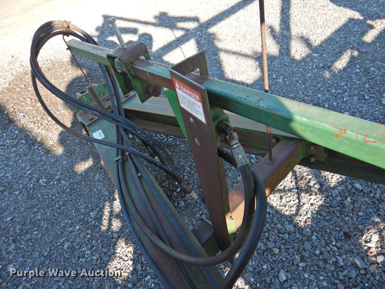 image for item DG1637 John Deere 610  chisel