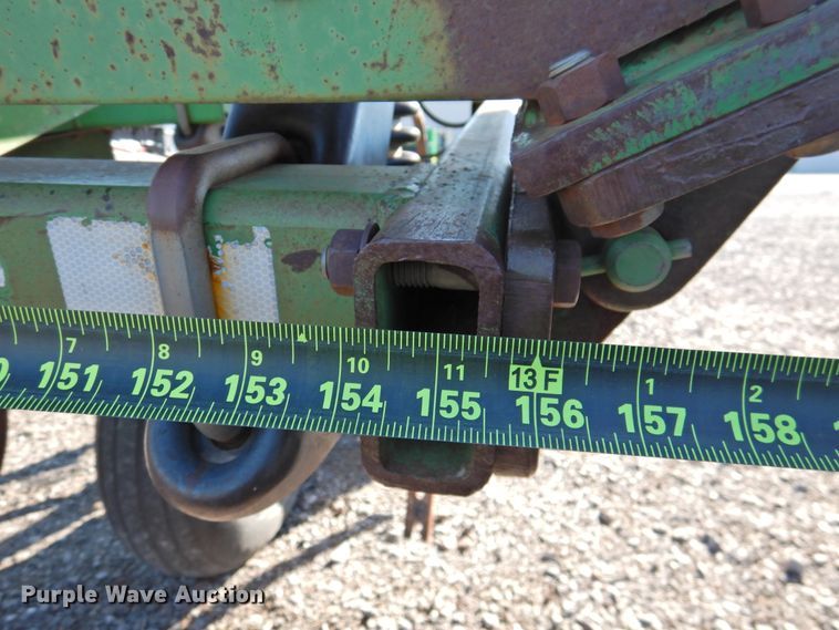 image for item DG1637 John Deere 610  chisel