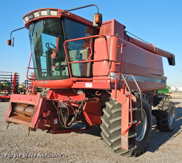 image for item DG1640 1995 Case IH 2188  combine