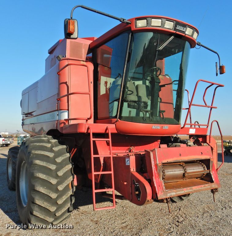 image for item DG1640 1995 Case IH 2188  combine