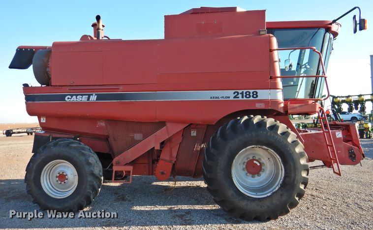 image for item DG1640 1995 Case IH 2188  combine