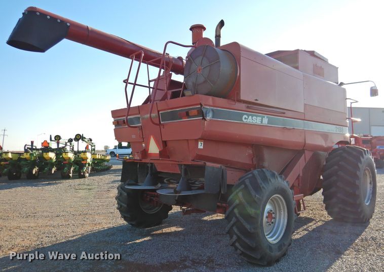image for item DG1640 1995 Case IH 2188  combine