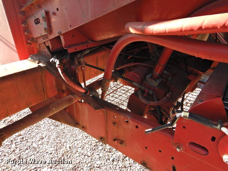 image for item DG1640 1995 Case IH 2188  combine