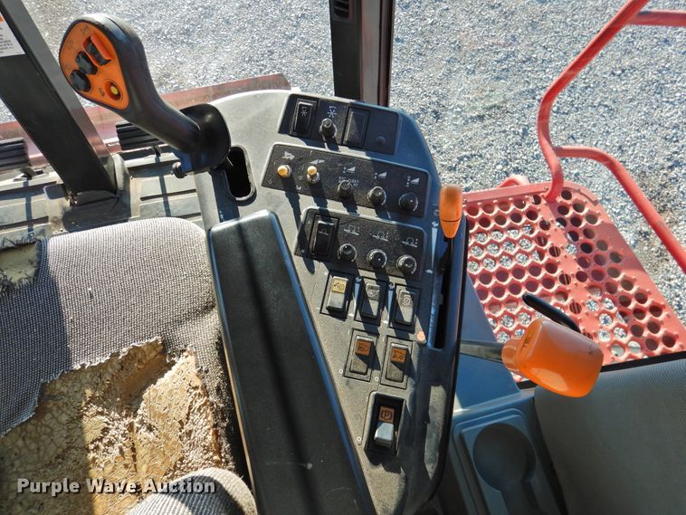 image for item DG1640 1995 Case IH 2188  combine