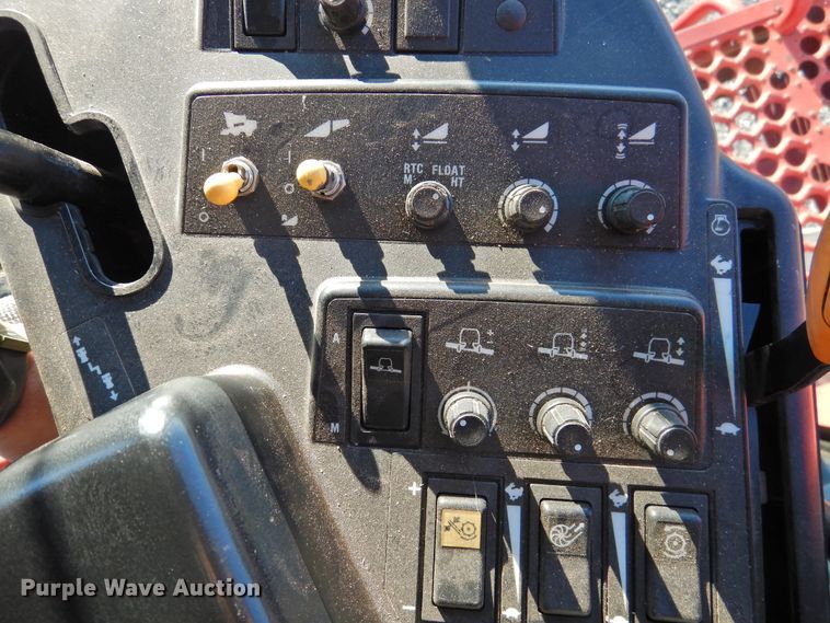 image for item DG1640 1995 Case IH 2188  combine