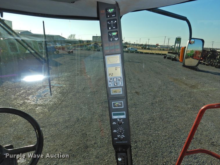 image for item DG1640 1995 Case IH 2188  combine