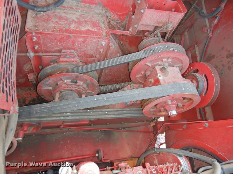 image for item DG1640 1995 Case IH 2188  combine