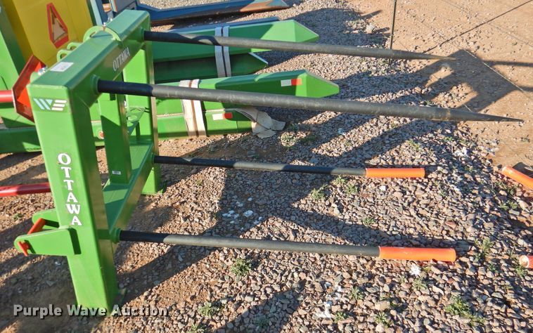 image for item DG1641 Ottawa cotton bale handler