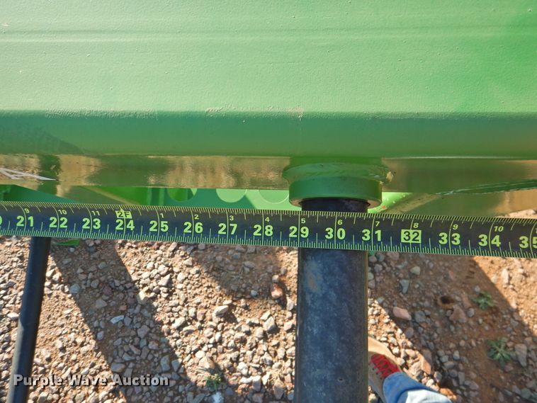 image for item DG1641 Ottawa cotton bale handler