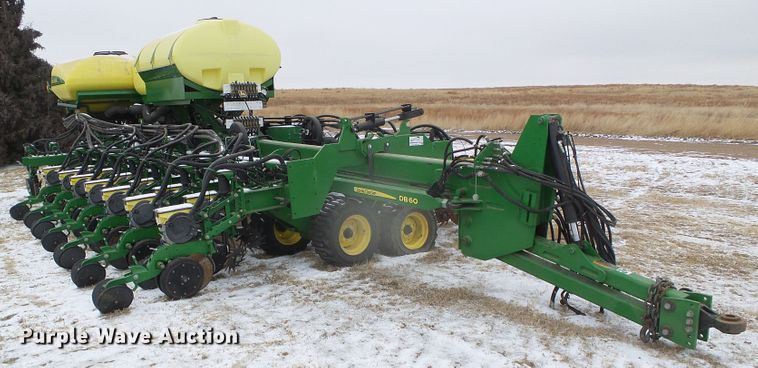 image for item DG8447 2015 John Deere DB60  no-till planter