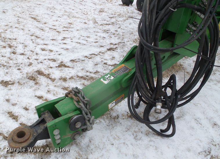 image for item DG8447 2015 John Deere DB60  no-till planter