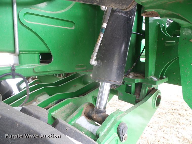 image for item DG8447 2015 John Deere DB60  no-till planter