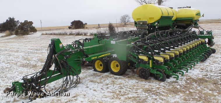 image for item DG8448 2015 John Deere DB60  no-till twin row planter