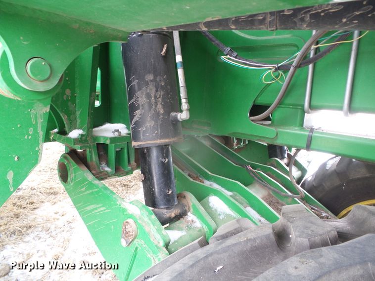 image for item DG8448 2015 John Deere DB60  no-till twin row planter
