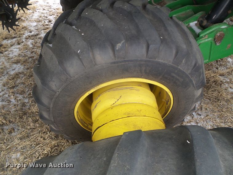 image for item DG8448 2015 John Deere DB60  no-till twin row planter