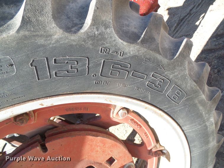 image for item DG8461 Farmall 400  tractor