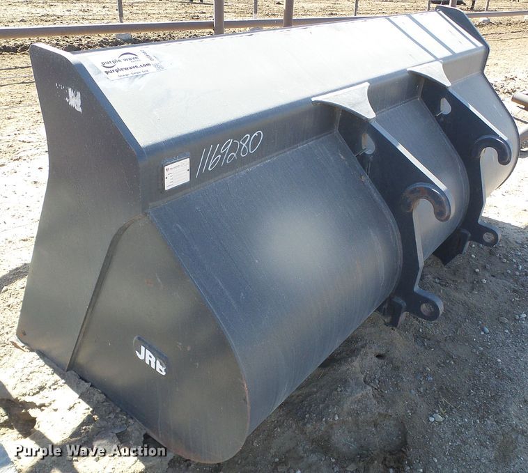 image for item DG8462 Paladin Komatsu WA320-8  tractor loader bucket