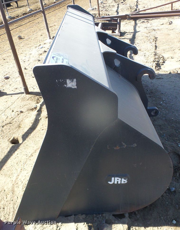 image for item DG8462 Paladin Komatsu WA320-8  tractor loader bucket