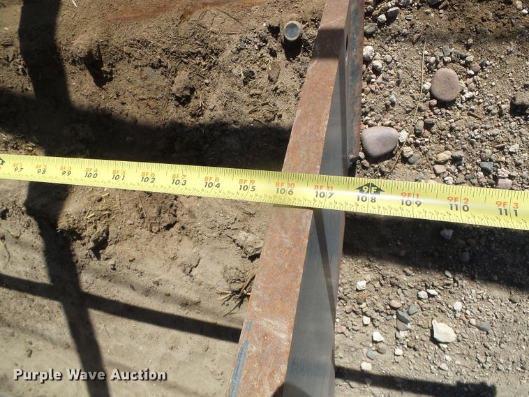 image for item DG8462 Paladin Komatsu WA320-8  tractor loader bucket