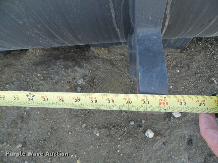 image for item DG8462 Paladin Komatsu WA320-8  tractor loader bucket