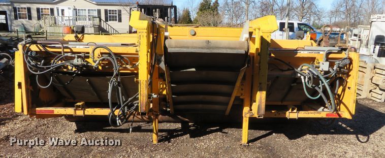 image for item DH0683 Oxbo SP4159 bean head