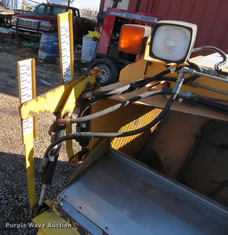 image for item DH0683 Oxbo SP4159 bean head