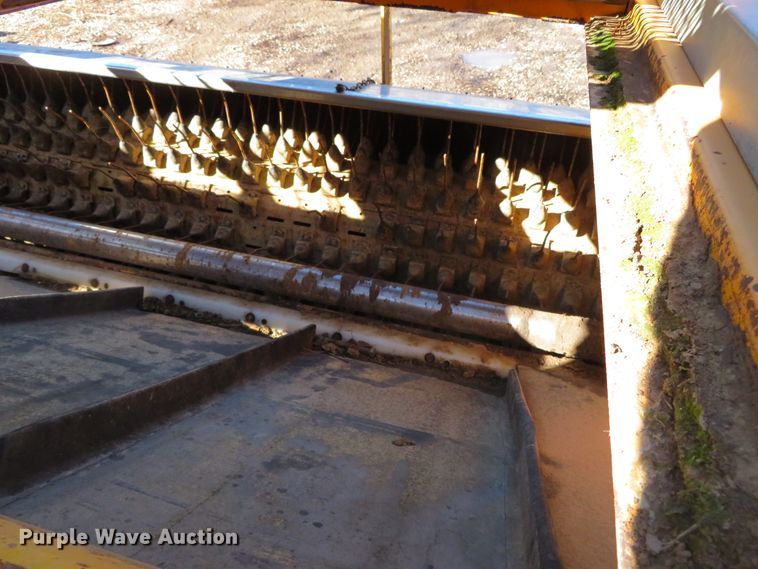 image for item DH0683 Oxbo SP4159 bean head