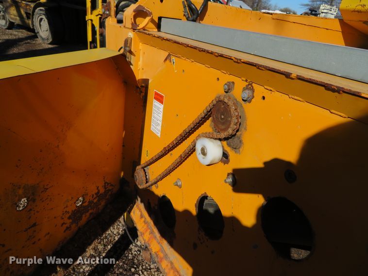 image for item DH0683 Oxbo SP4159 bean head