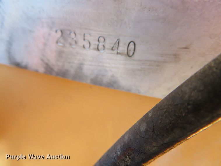 image for item DH0683 Oxbo SP4159 bean head