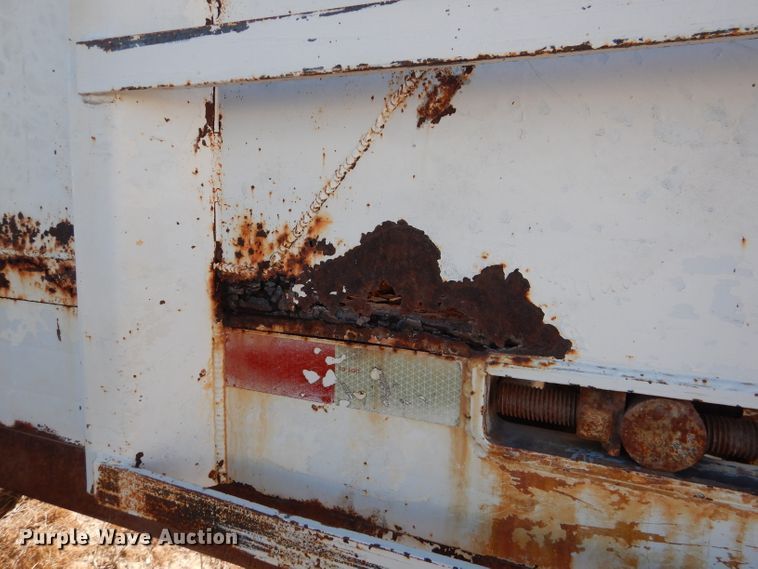 image for item DJ4916 2002 Artex live bottom trailer