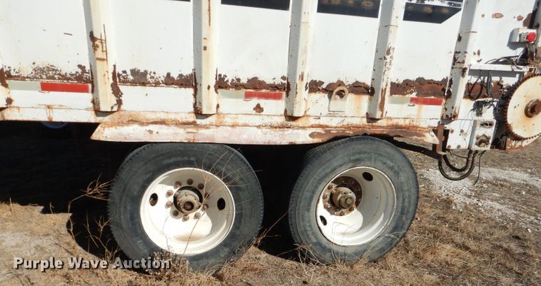 image for item DJ4916 2002 Artex live bottom trailer