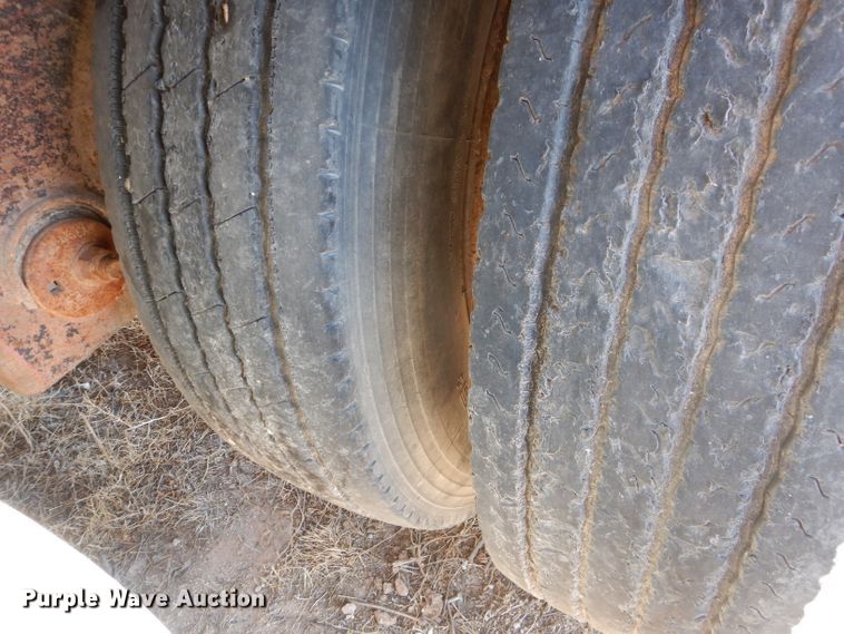 image for item DJ4916 2002 Artex live bottom trailer