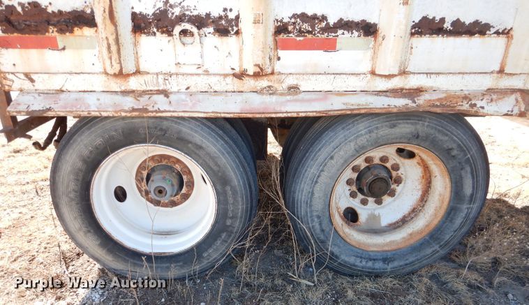 image for item DJ4916 2002 Artex live bottom trailer