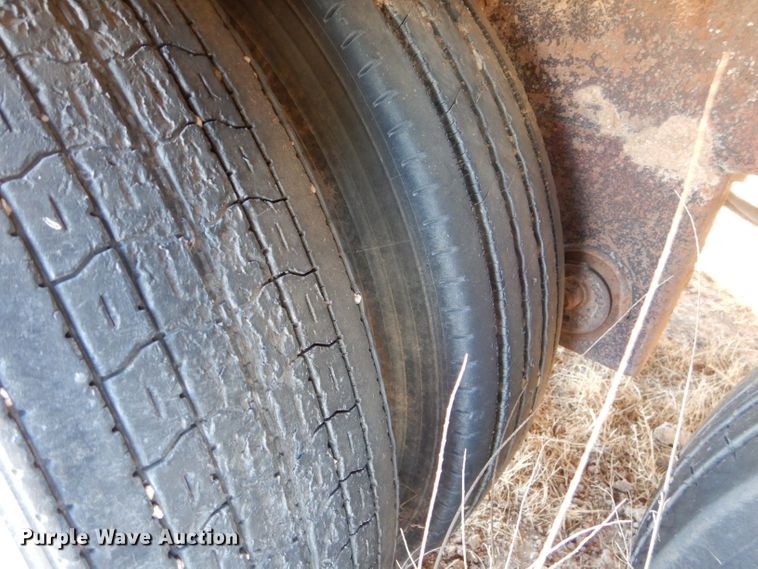 image for item DJ4916 2002 Artex live bottom trailer