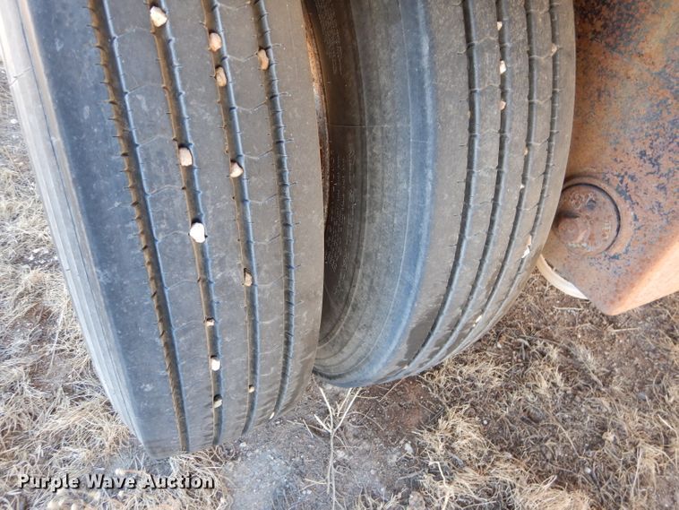 image for item DJ4916 2002 Artex live bottom trailer