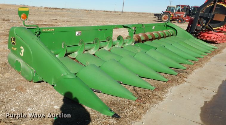 image for item DJ4924 2012 John Deere 612C  corn head