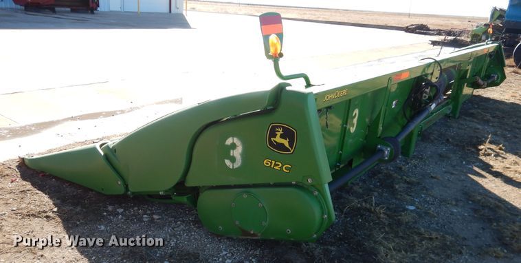 image for item DJ4924 2012 John Deere 612C  corn head