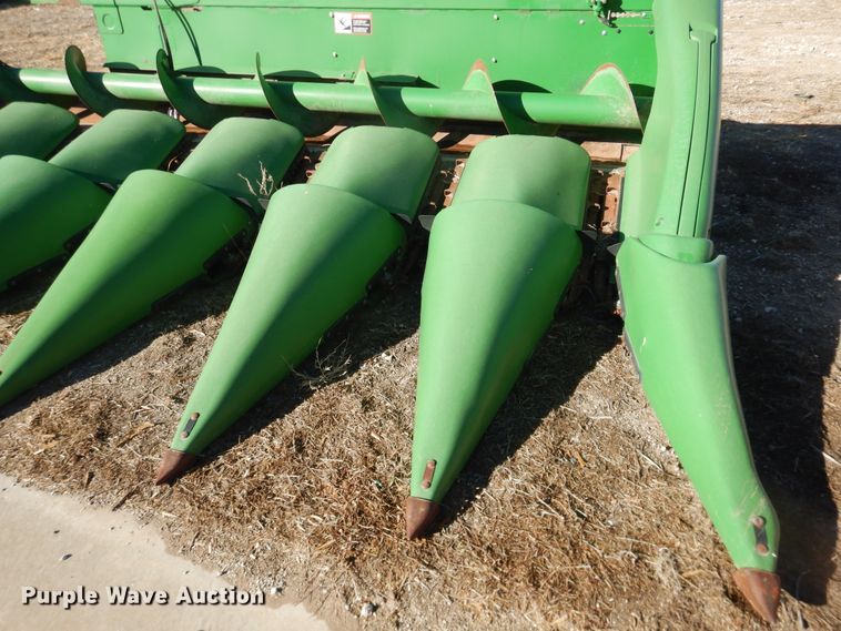 image for item DJ4924 2012 John Deere 612C  corn head