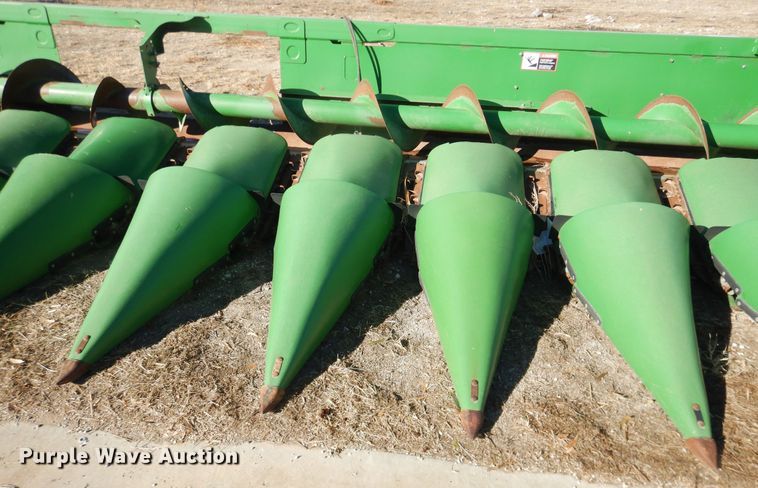 image for item DJ4924 2012 John Deere 612C  corn head