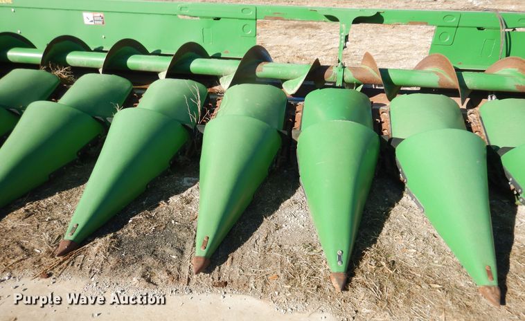 image for item DJ4924 2012 John Deere 612C  corn head