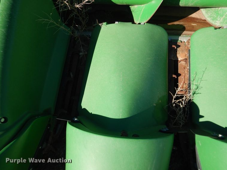 image for item DJ4924 2012 John Deere 612C  corn head